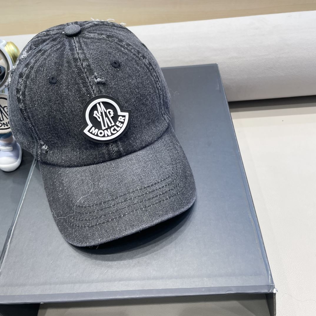 Moncler Caps